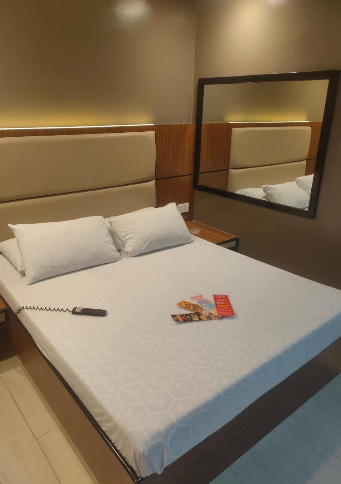 Hotel Sogo Macapagal Paranaque City Esterno foto